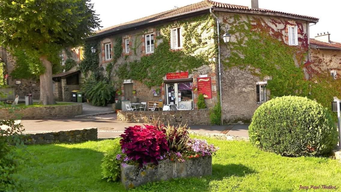 La Ferriere Acomodação com café da manhã Saint-Médard-en-Forez Exterior foto